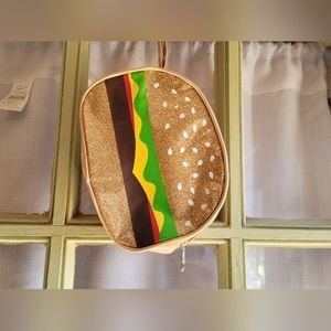 Hamburger wristlet